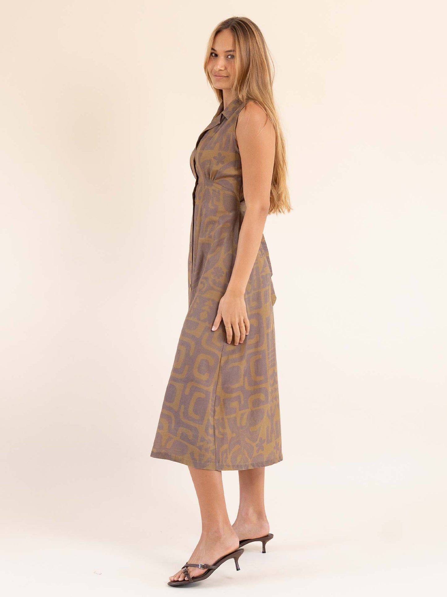 Pivai Button Dress