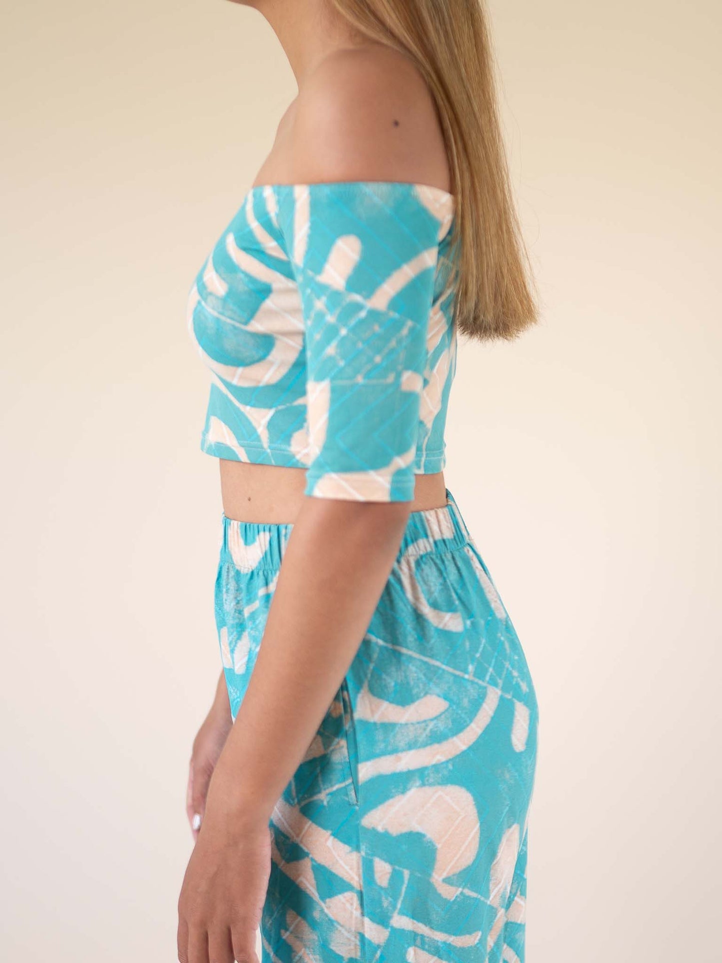Tiahuia Crop Top