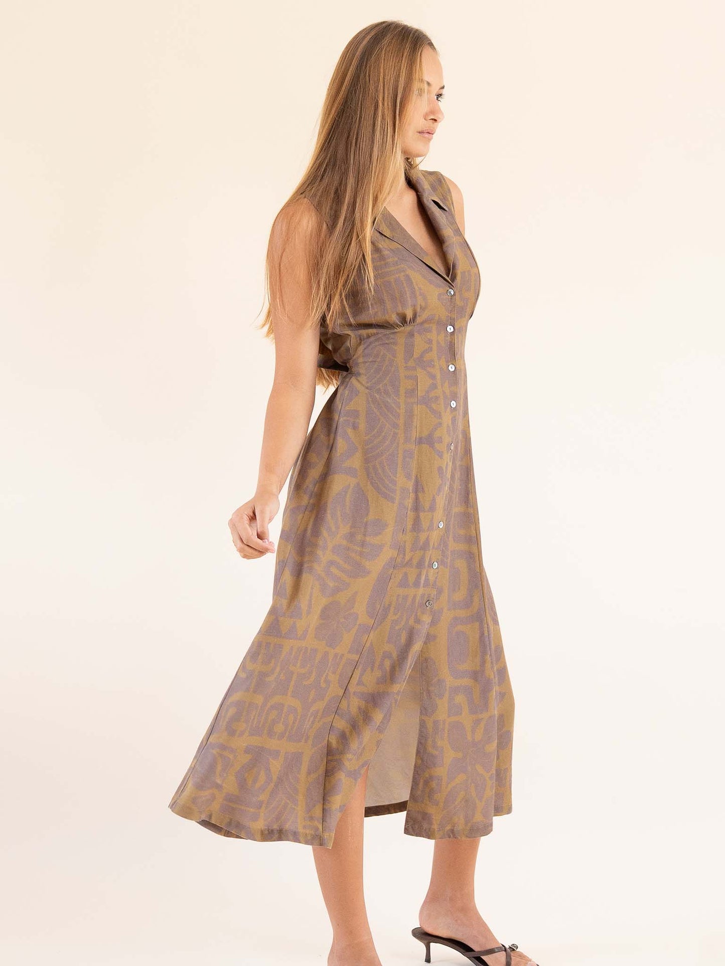 Pivai Button Dress