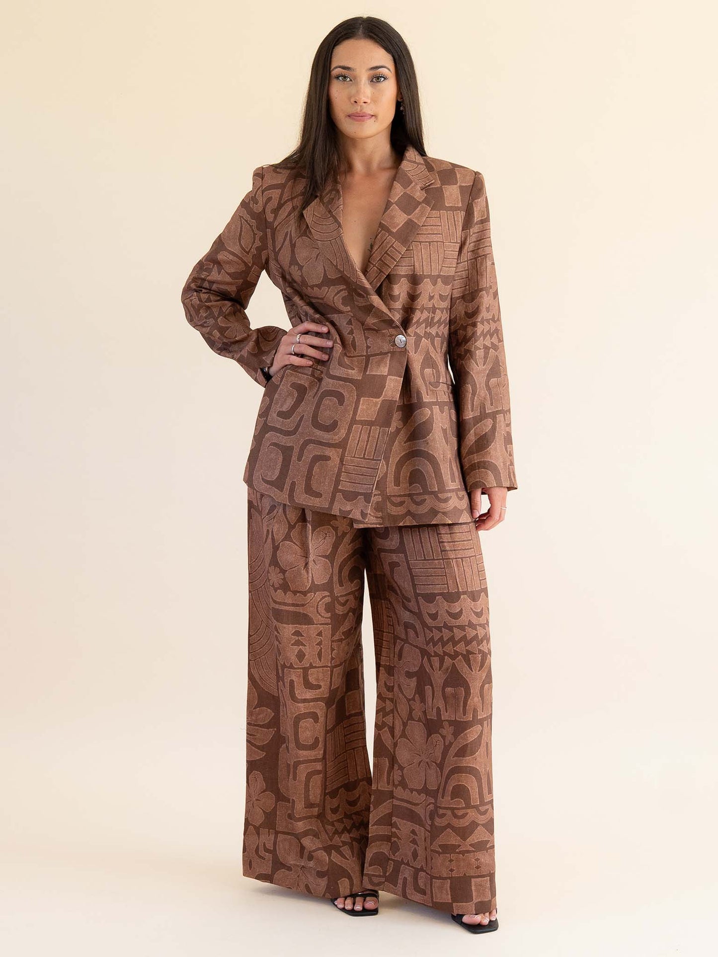 Iva Linen Blazer
